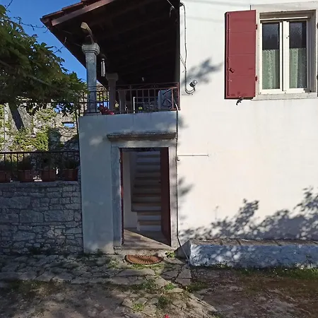 Apartment Tailors House Makratika
